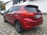 Ford Fiesta Vignale Autom. Leder LED M & S Räder Alu - Ford Fiesta: Vi