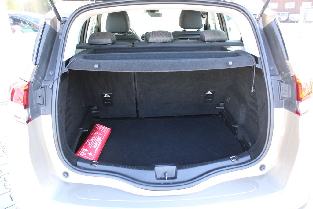 RENAULT Scenic – Bild 8 von 20