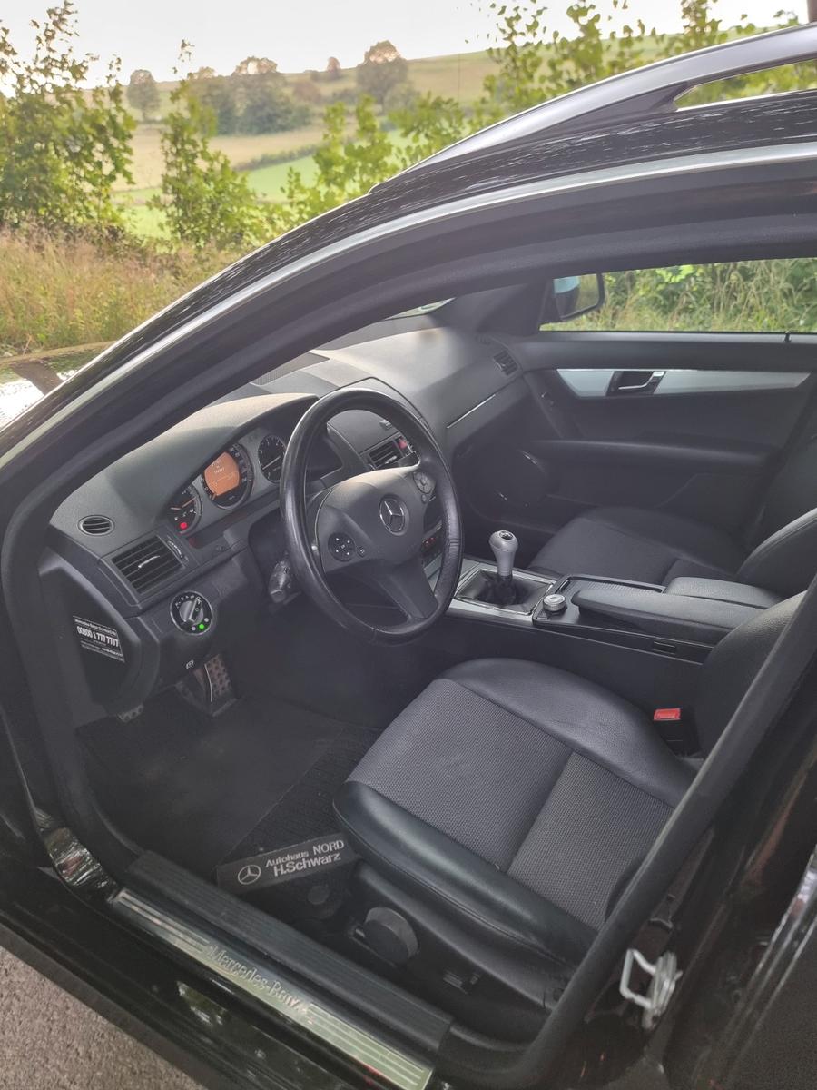 Mercedes-Benz C220 2008 — photo 10
