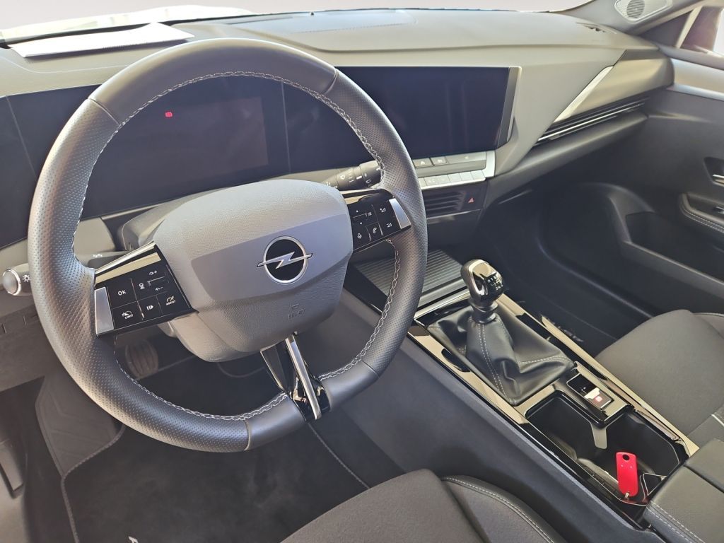 Fahrzeugabbildung Opel Astra Sports Tourer 1.2 Turbo GS Navi Sitzheizun