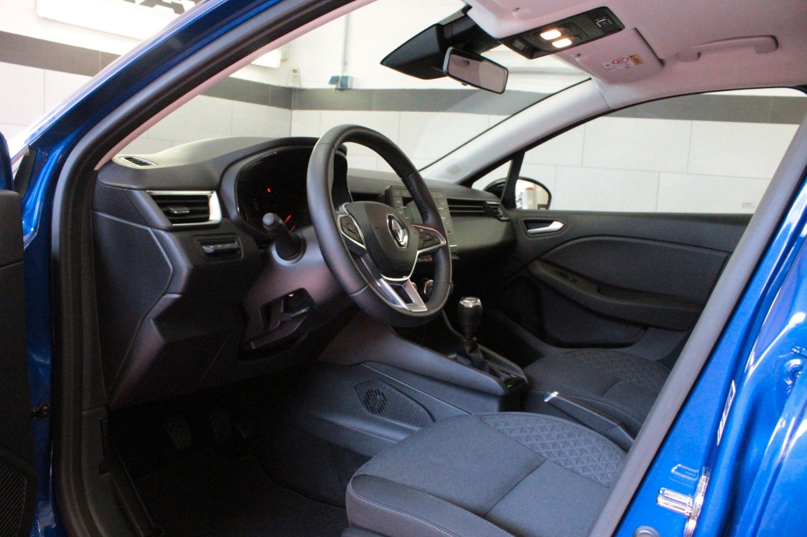 Fahrzeugabbildung Renault Clio TCe 90 Evolution *Style*&*Safety-Paket*