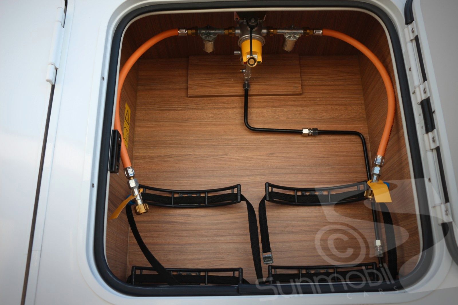 Fahrzeugabbildung Weinsberg CaraCompact MB 640 MEG Pepper Automatik 170 PS