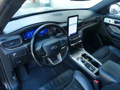 FORD Explorer Platinum Plug-in-Hybrid 4x4
