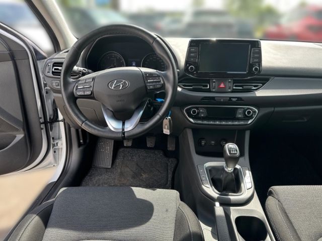 Fahrzeugabbildung Hyundai i30 Edition 30 Apple CarPlay Android Auto Mehrzo