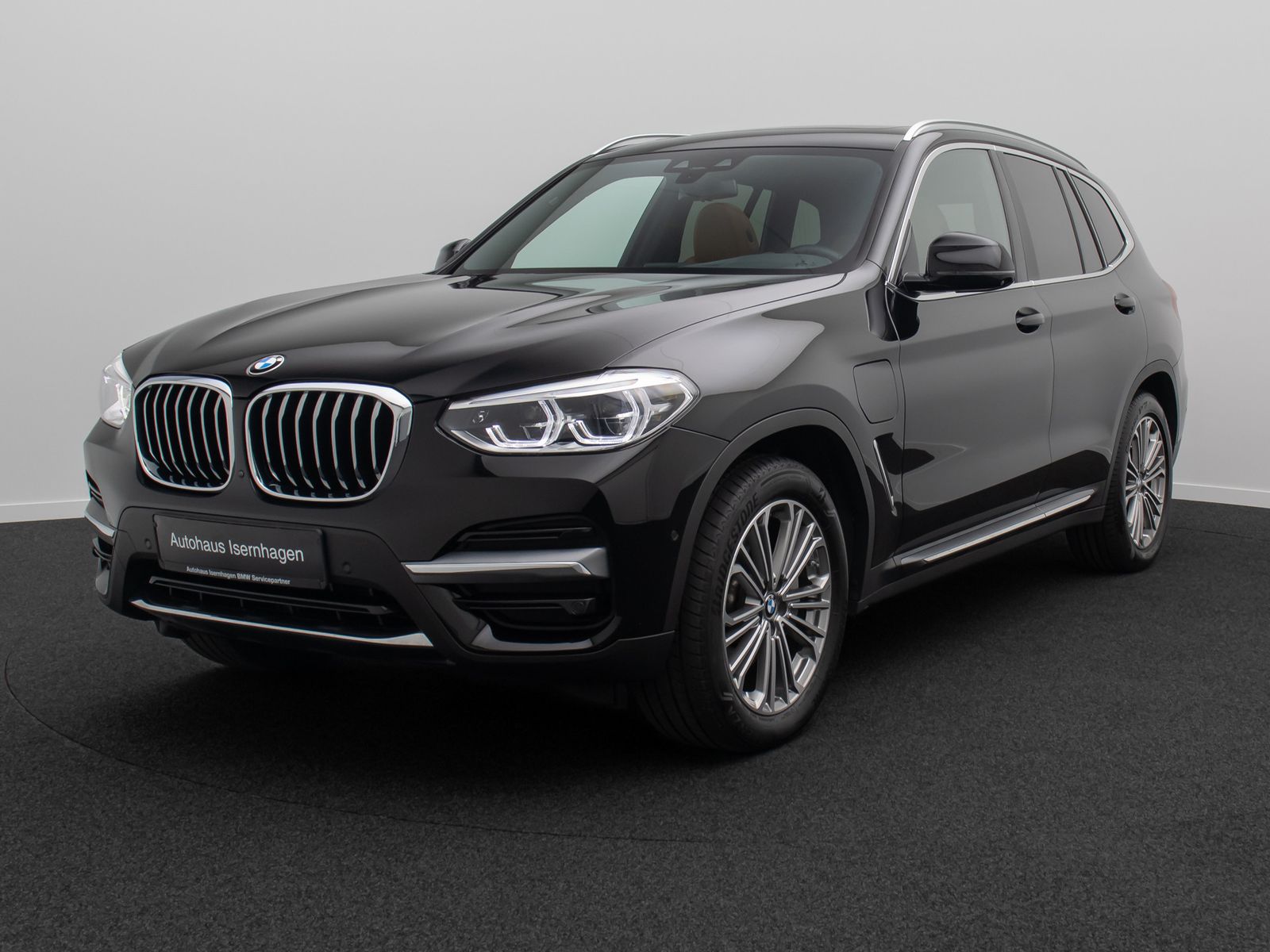 Fahrzeugabbildung BMW X3 xD30e LuxuryLine HUD 360&deg;Panorama HiFi 19Zoll