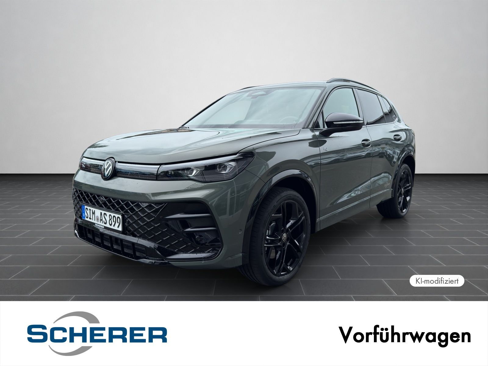 Volkswagen Tiguan R-Line 2.0TDI DSG 4MOTION AHK 20" Harman-