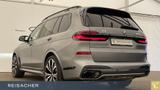 BMW X7 M60i xDrive A M-Sport PRO,SkyLou,AHK,DAProf,L - BMW X7 mit Benzin-Antrieb: Grau