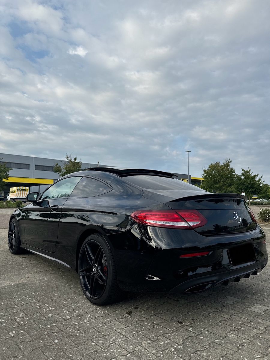 MERCEDES-BENZ C 250d Coupé AMG Line/Pano/ILS/Burmester/