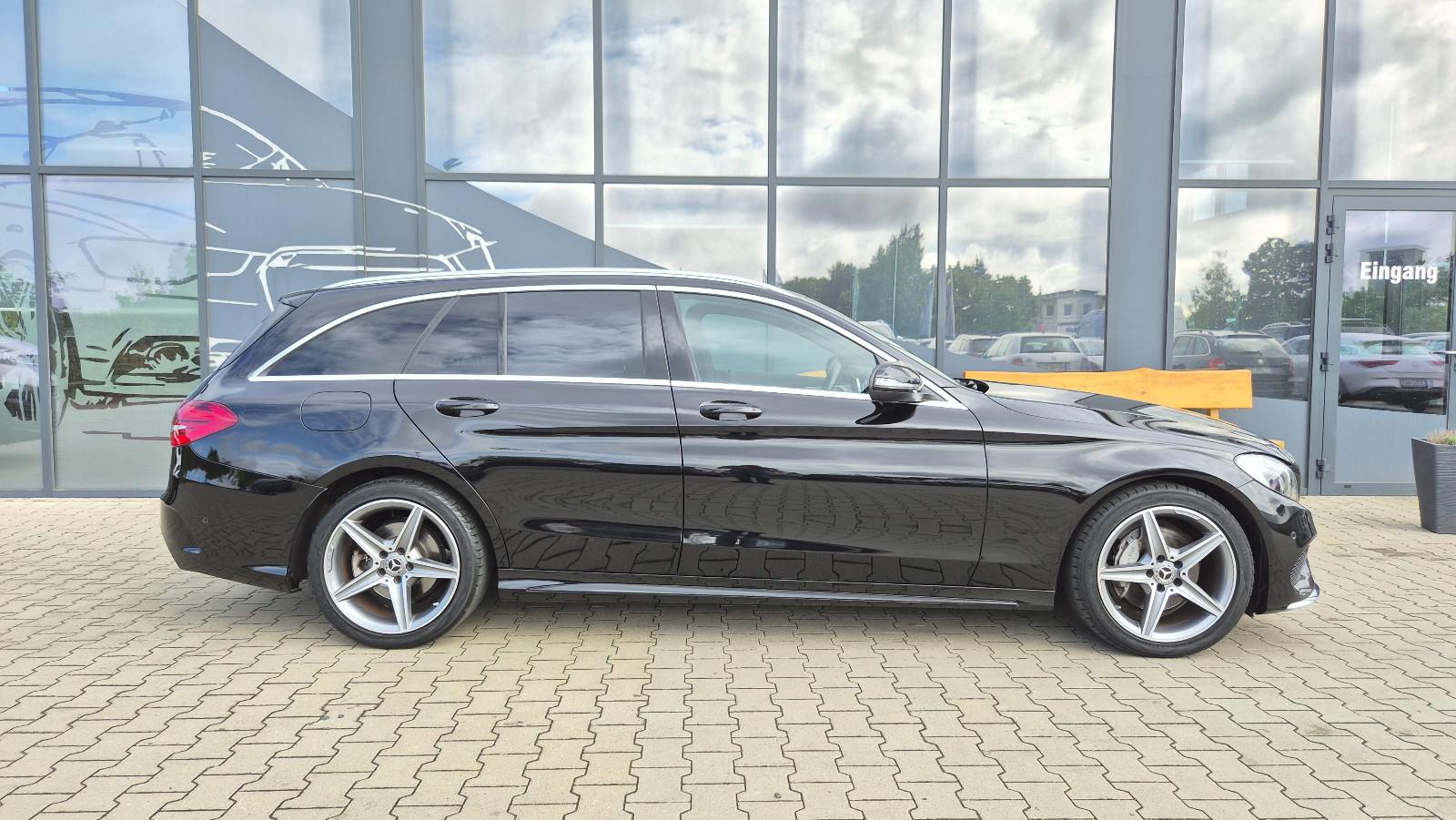 Mercedes-Benz T-Modell C 180 CGI*Navi*LED*Leder*AHK