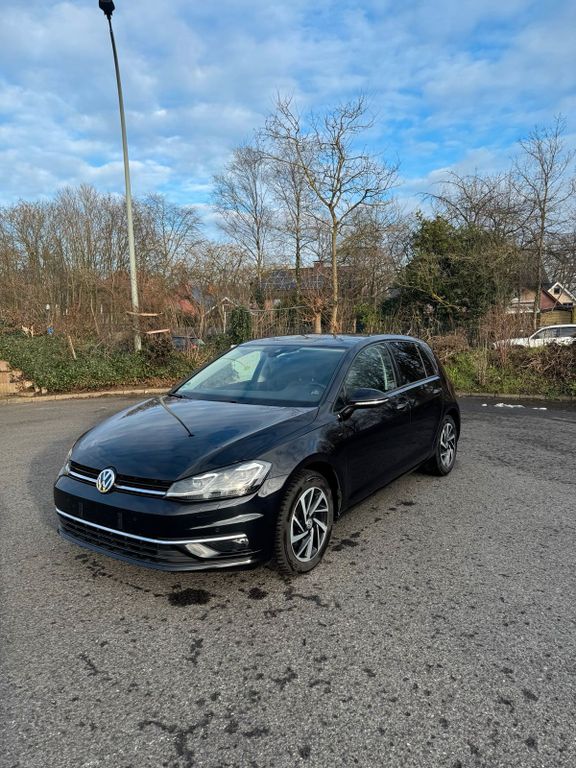 Image of Volkswagen Golf