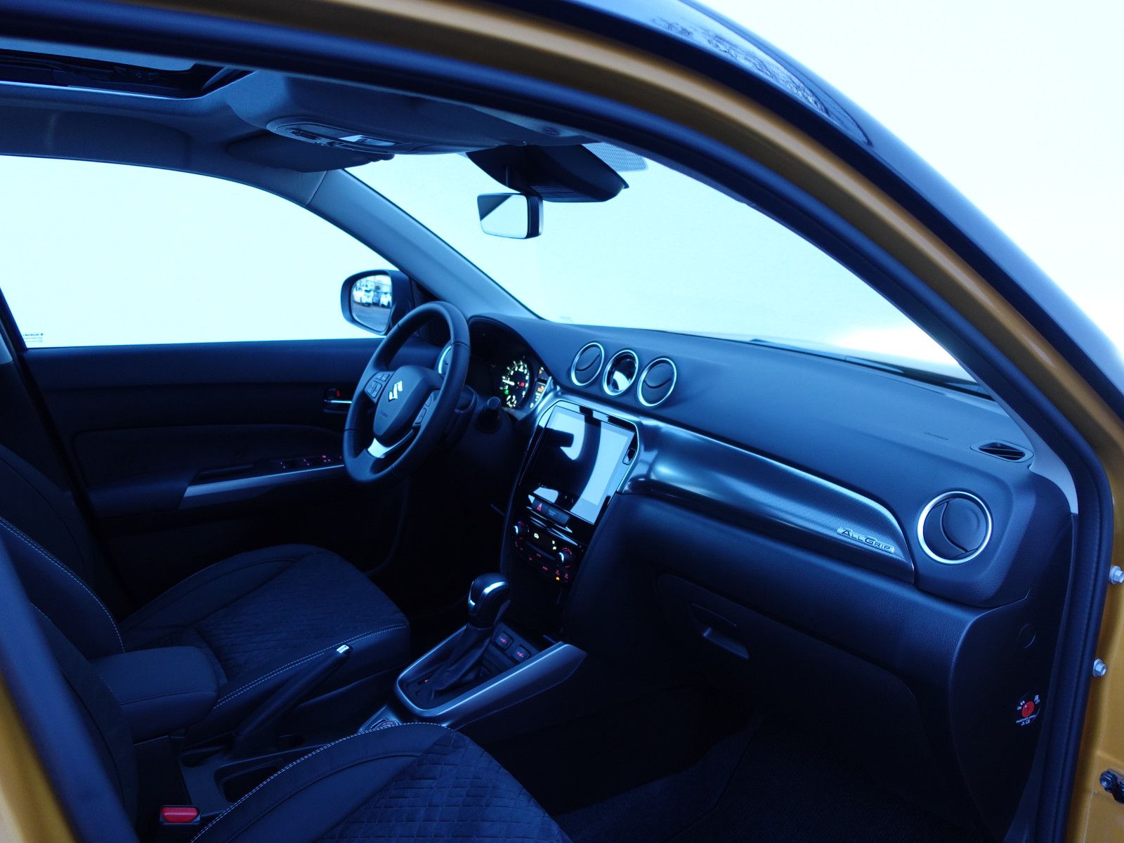 Fahrzeugabbildung Suzuki Vitara 1.5 AT AllGrip Comfort+  NAVI,Schiebedach