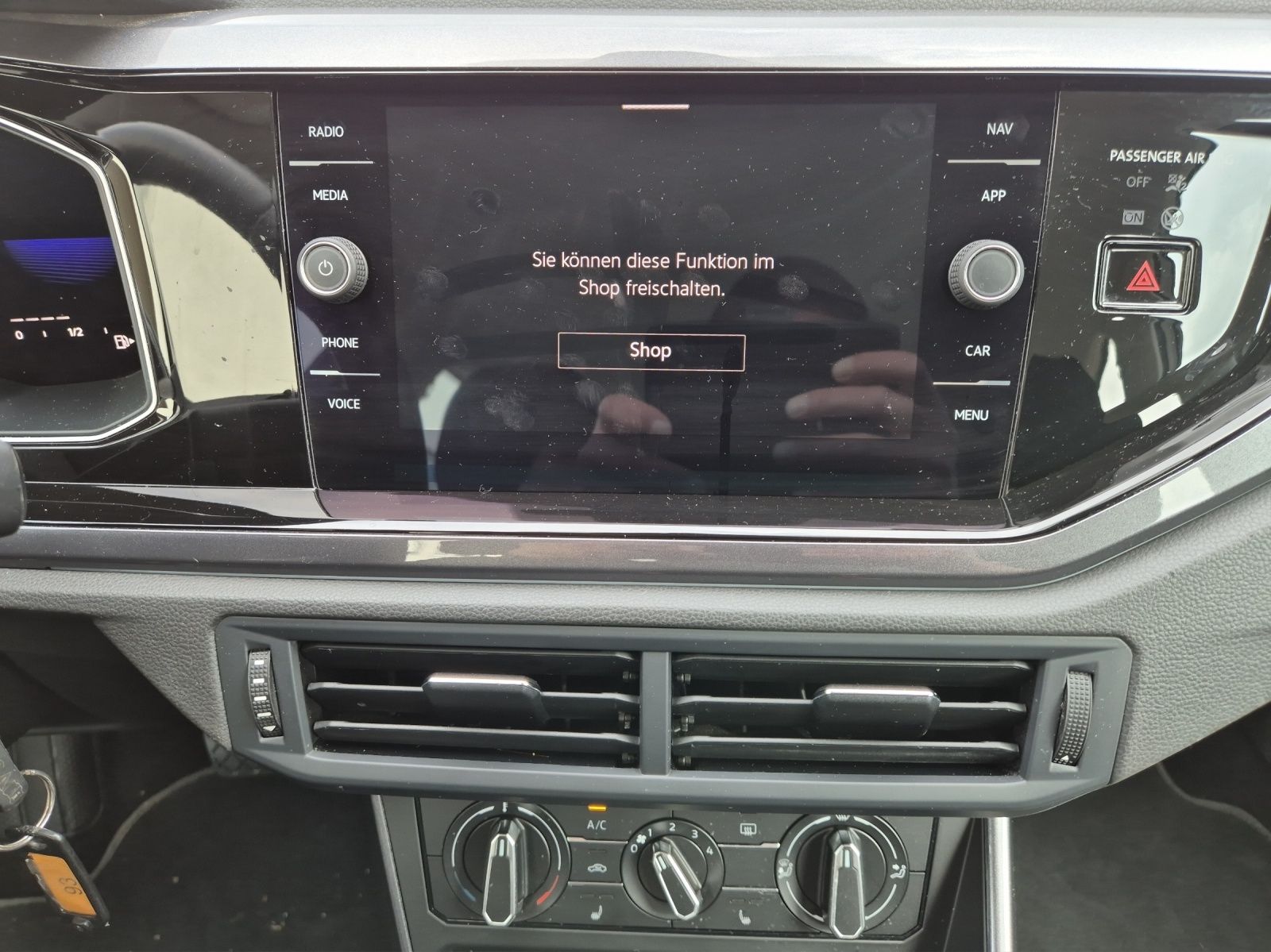 Fahrzeugabbildung Volkswagen Polo TSI Style DSG Matrix AHK AID ACC Park-Assis