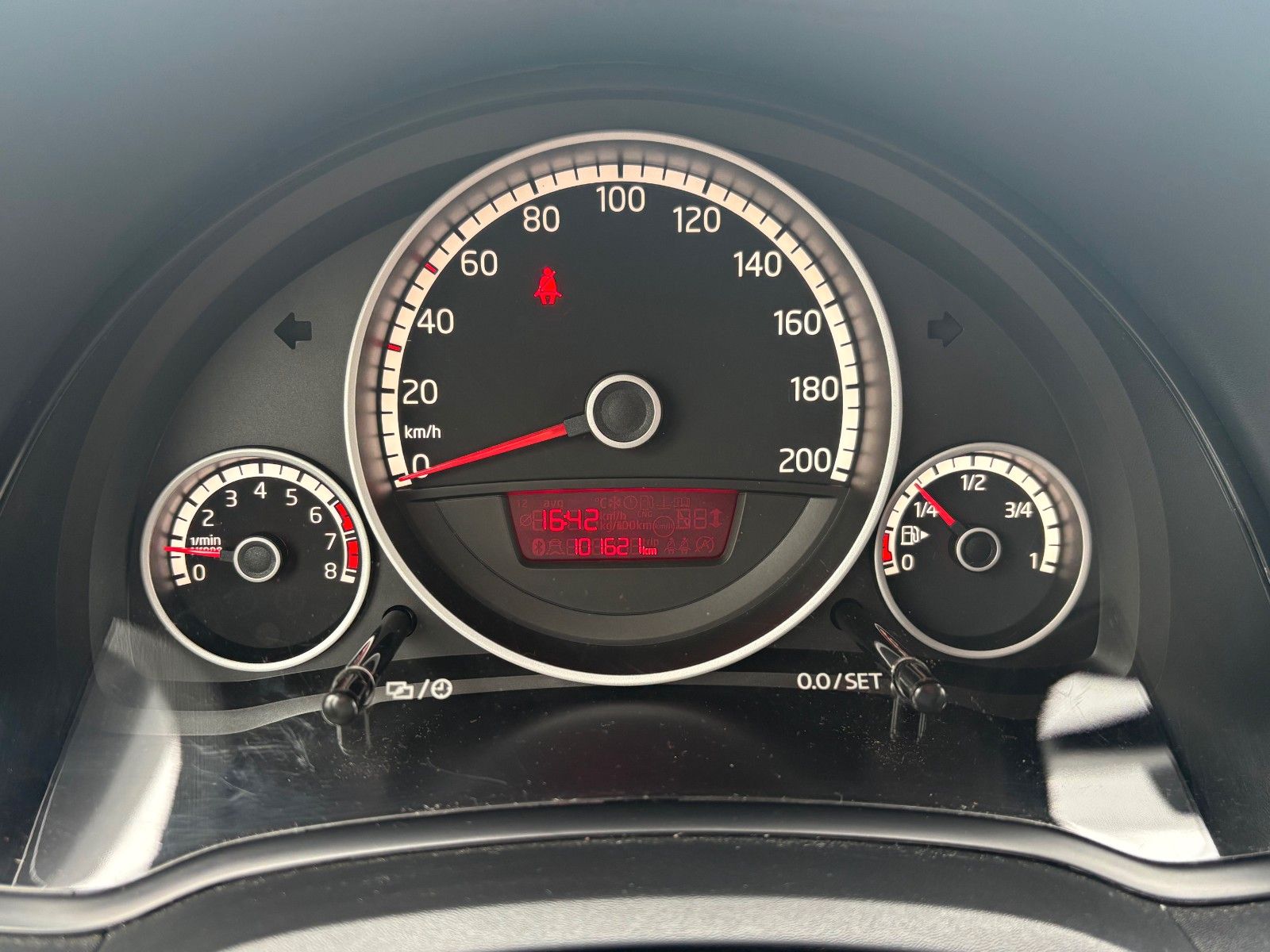 Fahrzeugabbildung Volkswagen up! 1.0 club up! Navi SHZ Klima 2.HD SCHECKHEFT