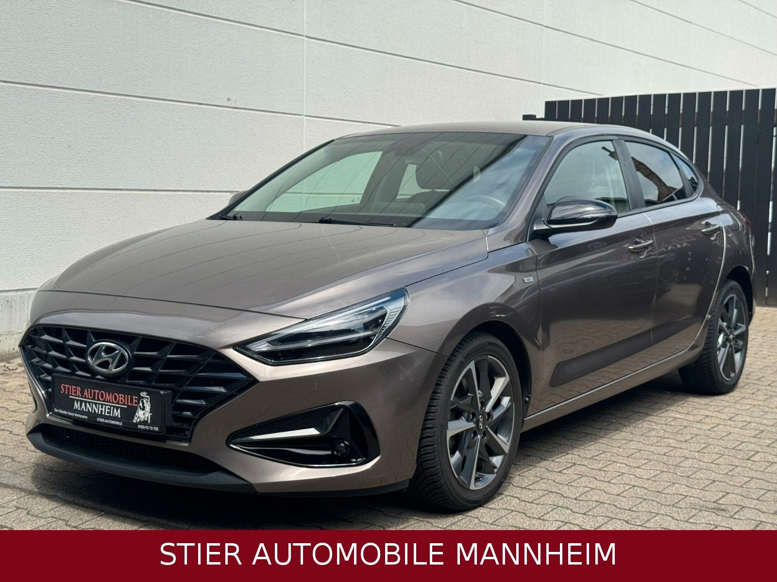 Hyundai i30 Fastback Edition 30+*AUTOMATIK*NAVI*81TKM imagem 3
