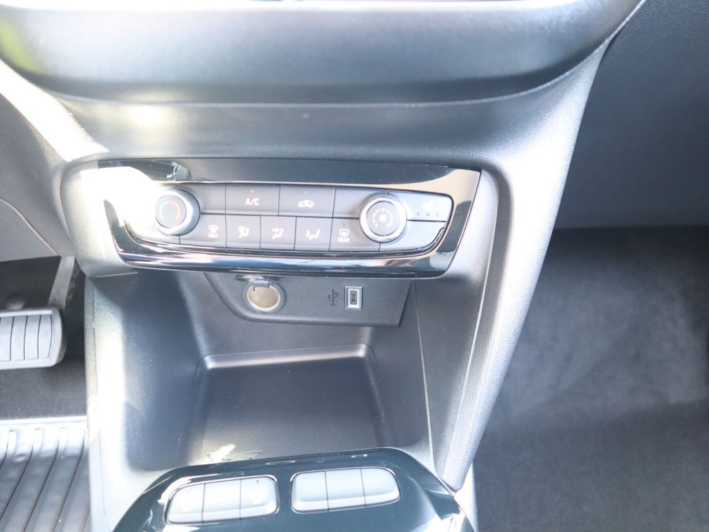 Fahrzeugabbildung Opel Corsa 1.2 Turbo Aut.+Komfort-Pak.+LED+Allwetter