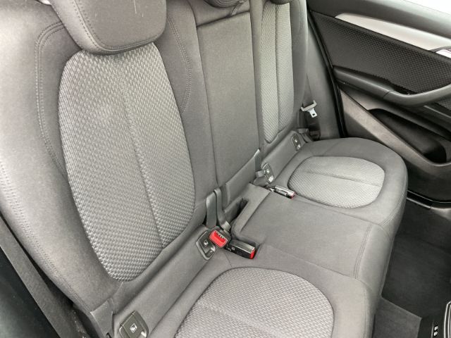 Fahrzeugabbildung BMW X2 sDrive 18i Autom. Navi, Sitzheizung, DAB