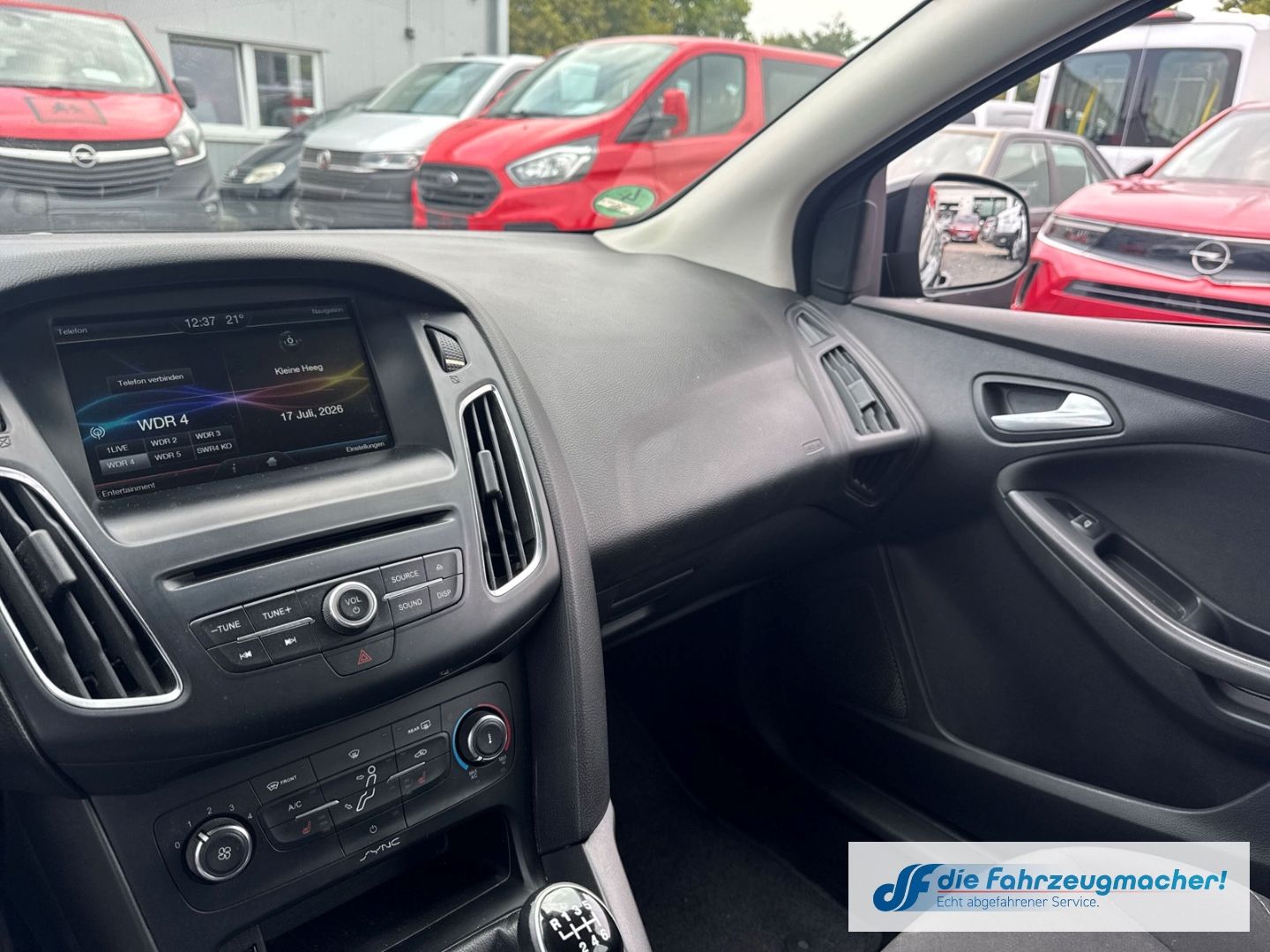 Fahrzeugabbildung Ford Focus Business Navi SHZ LenkradHZG *1502 *EXPORT