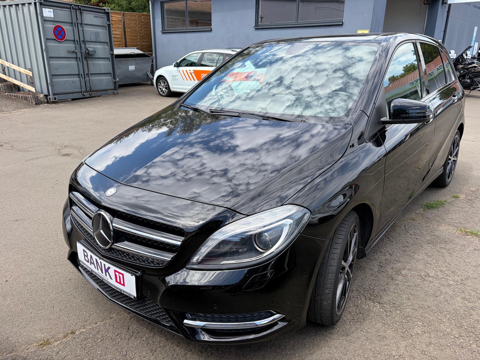 Mercedes-Benz B 180