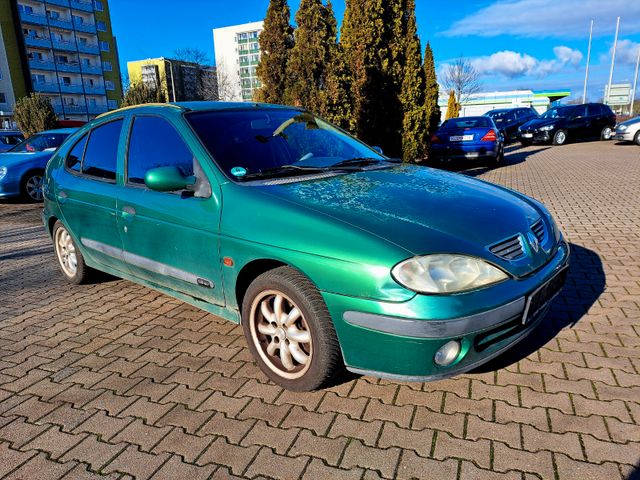 Renault Megane 1.6 16V Expression