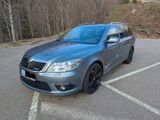 Skoda Octavia RS 2.0 TFSI DSG Combi - Skoda Octavia: TFSI RS