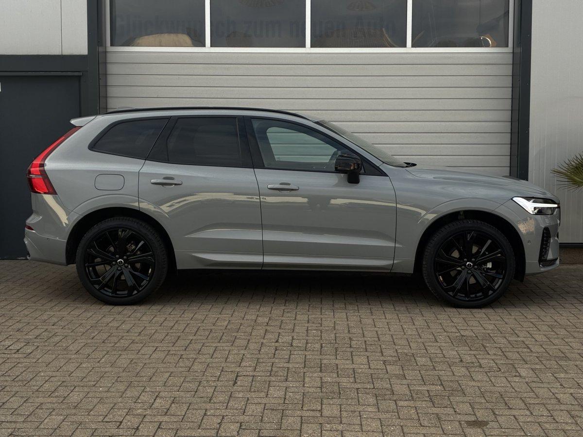 Volvo XC60 B5 Plus Black Edition AWD HUD PANO NAVI