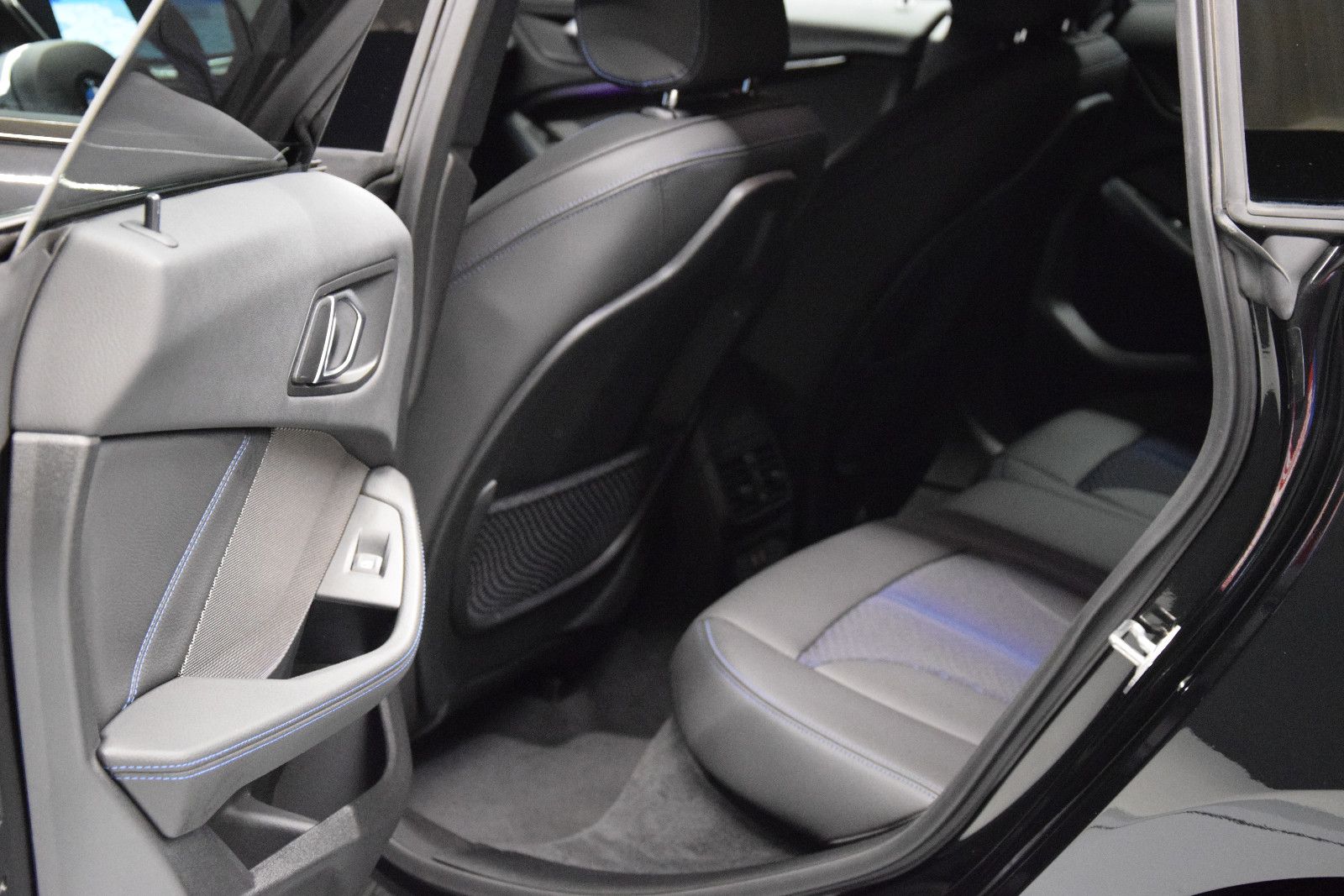 Fahrzeugabbildung BMW 218 i Gran Coupé M Sport H&k Leder Kamera ACC