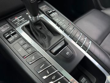 Porsche Macan - 9