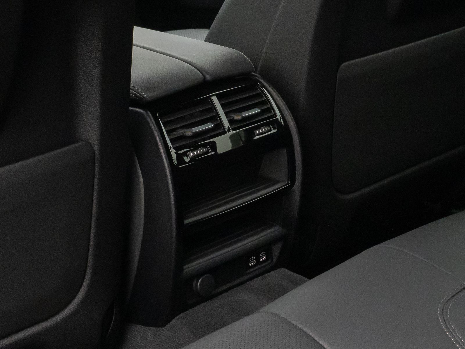 Fahrzeugabbildung BMW 530i M Sport Kamera DAB CockPitPro Komfort Alarm