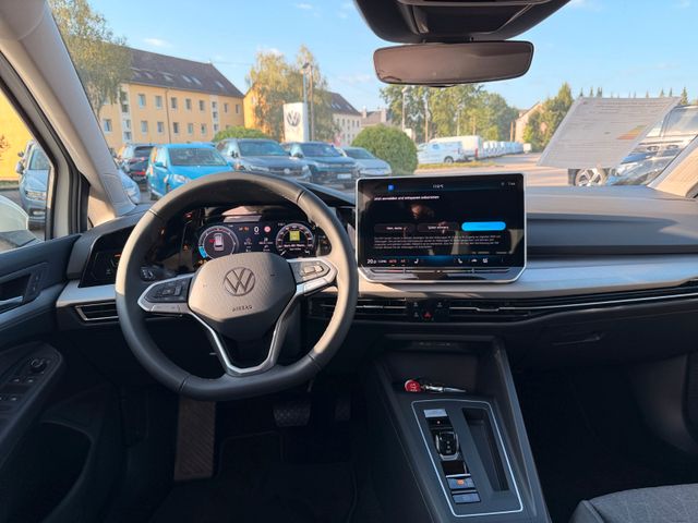 Volkswagen Golf Var. 2.0 TDI 150PS Life, AHK, KAMERA, LED