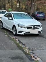 Mercedes-Benz A Klasse 200 - Mercedes-Benz 200: Kleinwagen