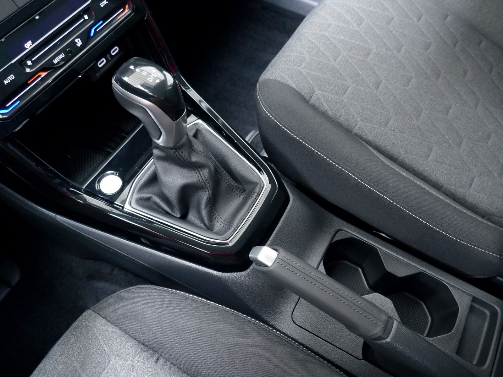 Fahrzeugabbildung Volkswagen T-Cross Life 1.0 TSI DSG | LED RFK ACC App
