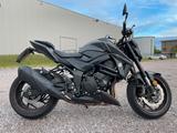Suzuki GSX-S 750 - SUZUKI GSX S750