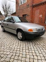 Opel Astra 1.6  Limousine original 65000Km... - gebrauchte Opel Astra aus dem Jahr 1993
