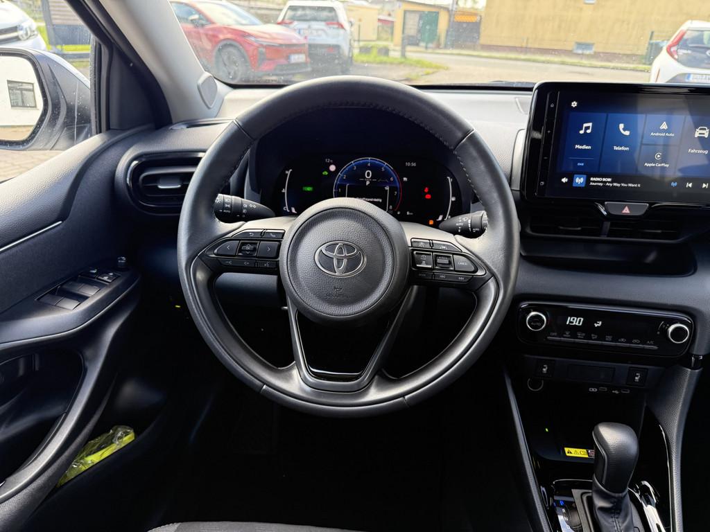 Toyota Yaris 1.5 Hybrid Team Deutschland