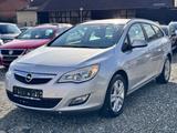 Opel Astra J Sports Tourer Edition - Opel Astra aus 2010: Sports Tourer