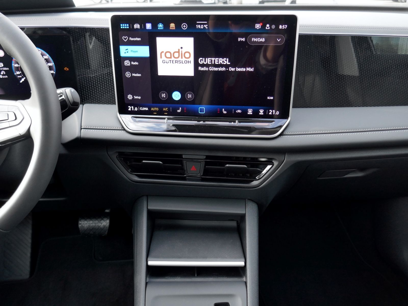 Fahrzeugabbildung Volkswagen Tiguan Life 1.5 eTSI DSG | LED AHK RFK ACC