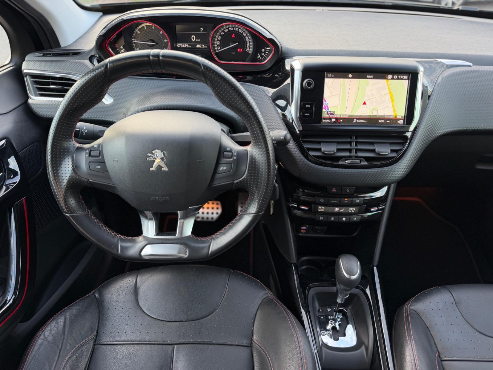 Peugeot 2008 Allure GT-Line Aut. *LEDER*KAMERA*NAVI*LED*