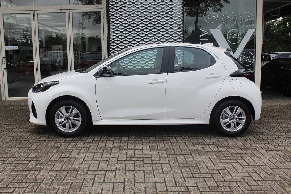 Fahrzeugabbildung Mazda 2 Hybrid Centre-Line 1.5L VVT-i 116 PS CVT ACAA