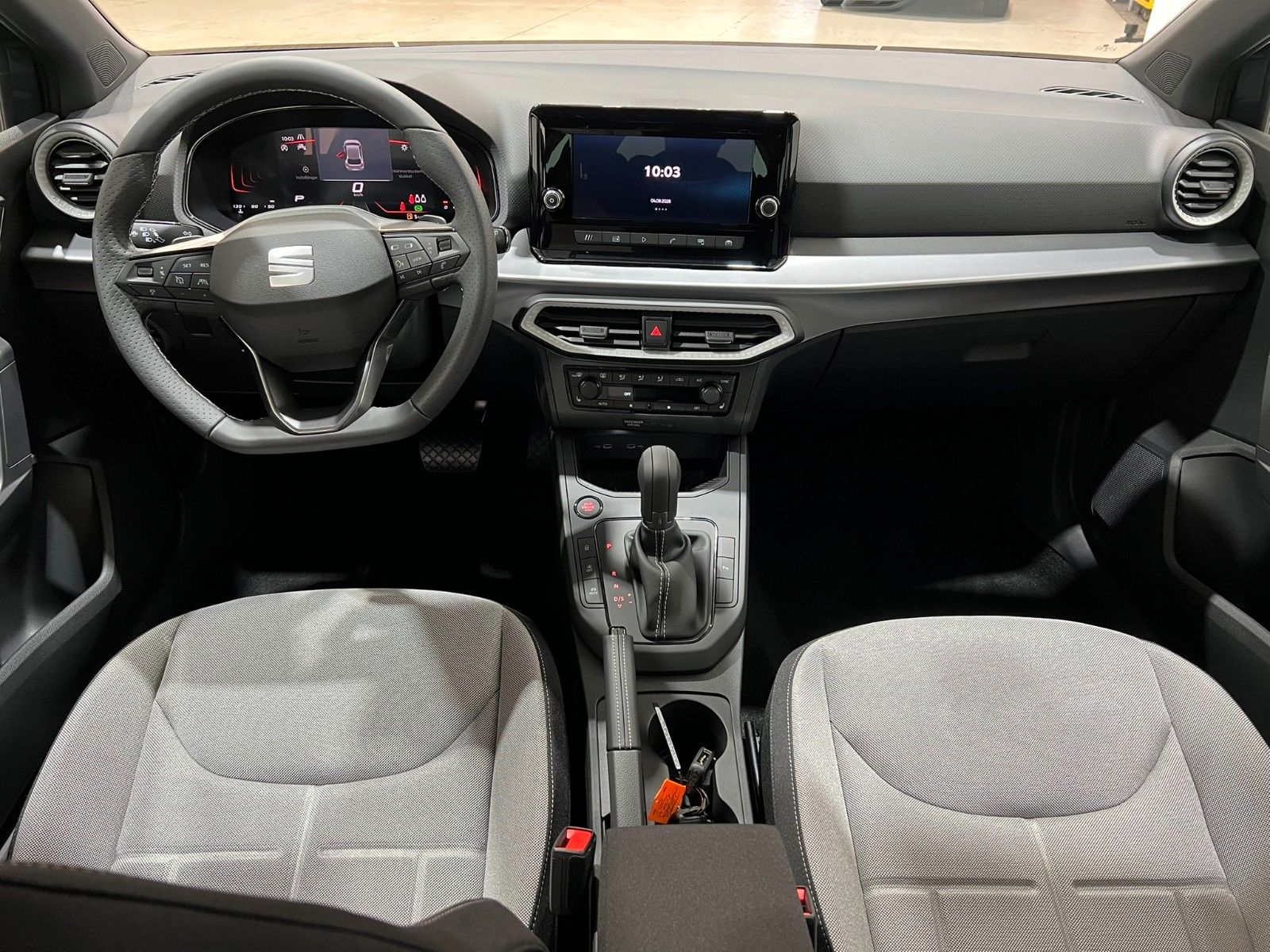Fahrzeugabbildung SEAT Ibiza 1.0 TSI 85kW FR DSG 18" ALU
