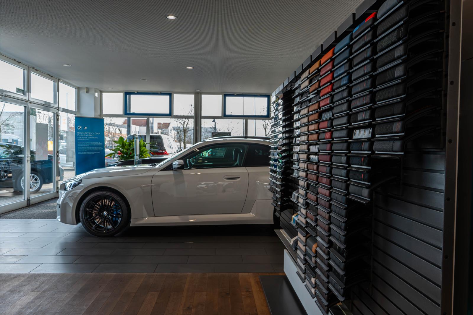 showroom-image-top