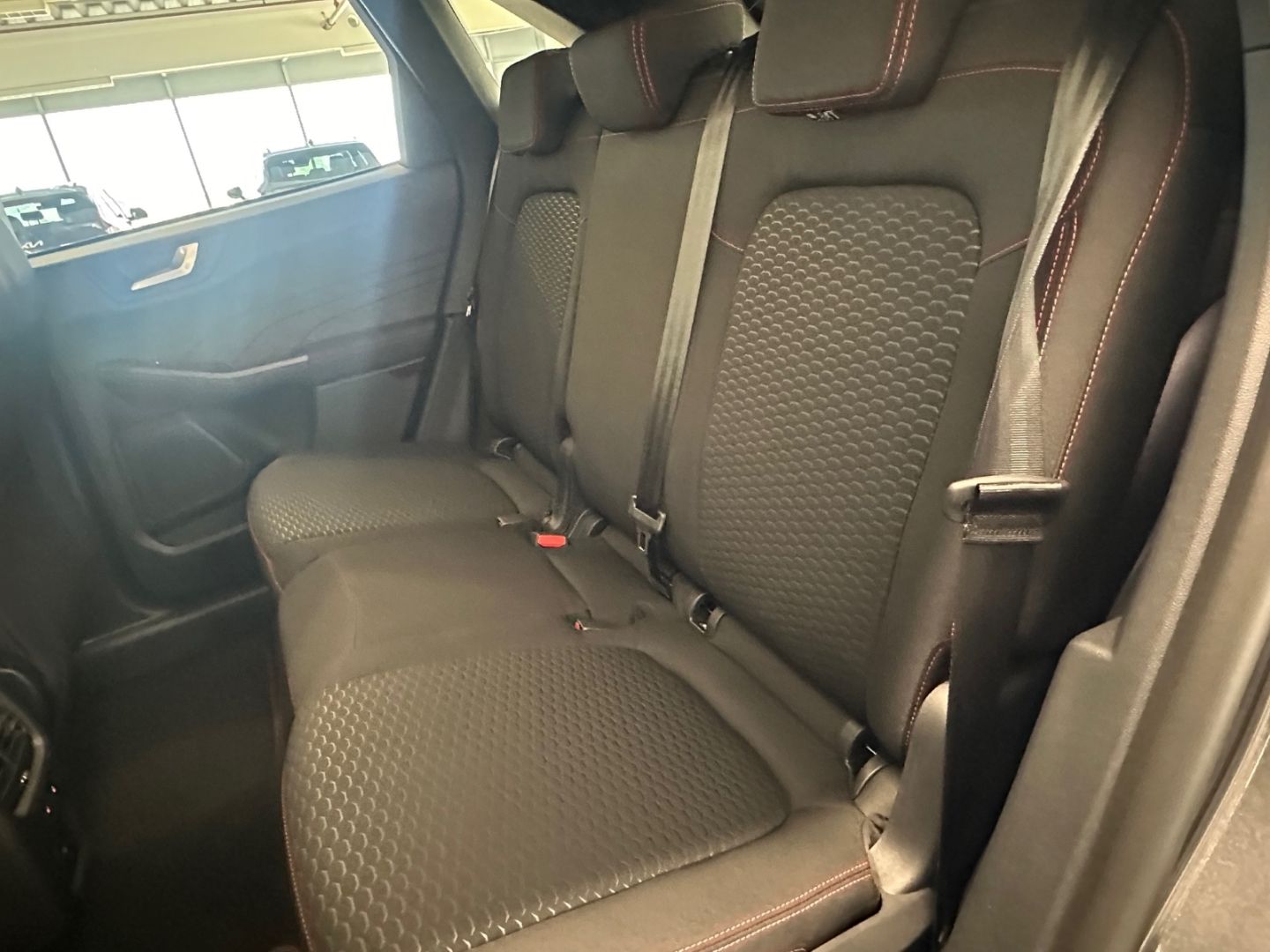 Fahrzeugabbildung Ford Kuga ST-Line 1.5 LED Kamera Induktives laden