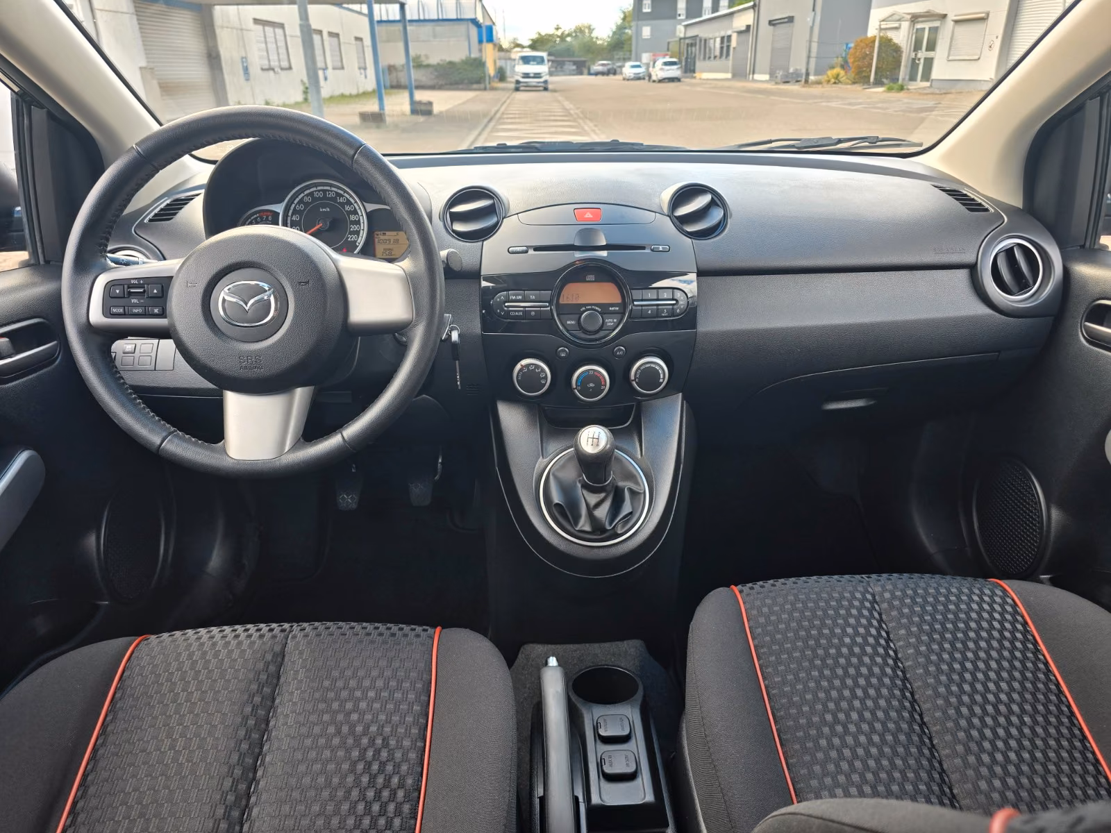 Mazda 2 Lim. 1.3  Active
