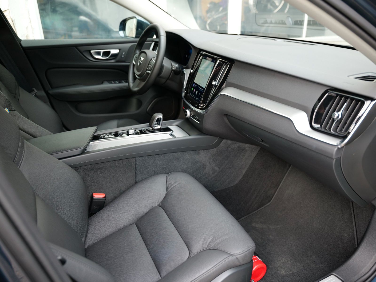 Volvo V60 B4 Core LEDER NAVI ACC 4xSHZ KEYLESS PDC CAM foto 19