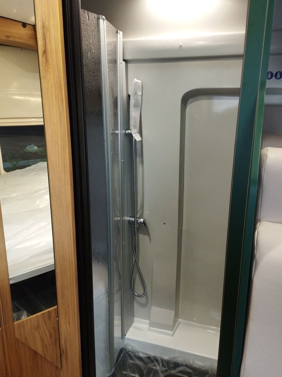 Fahrzeugabbildung Karmann Dexter 4x4 DE 560 AW Tageszulassung