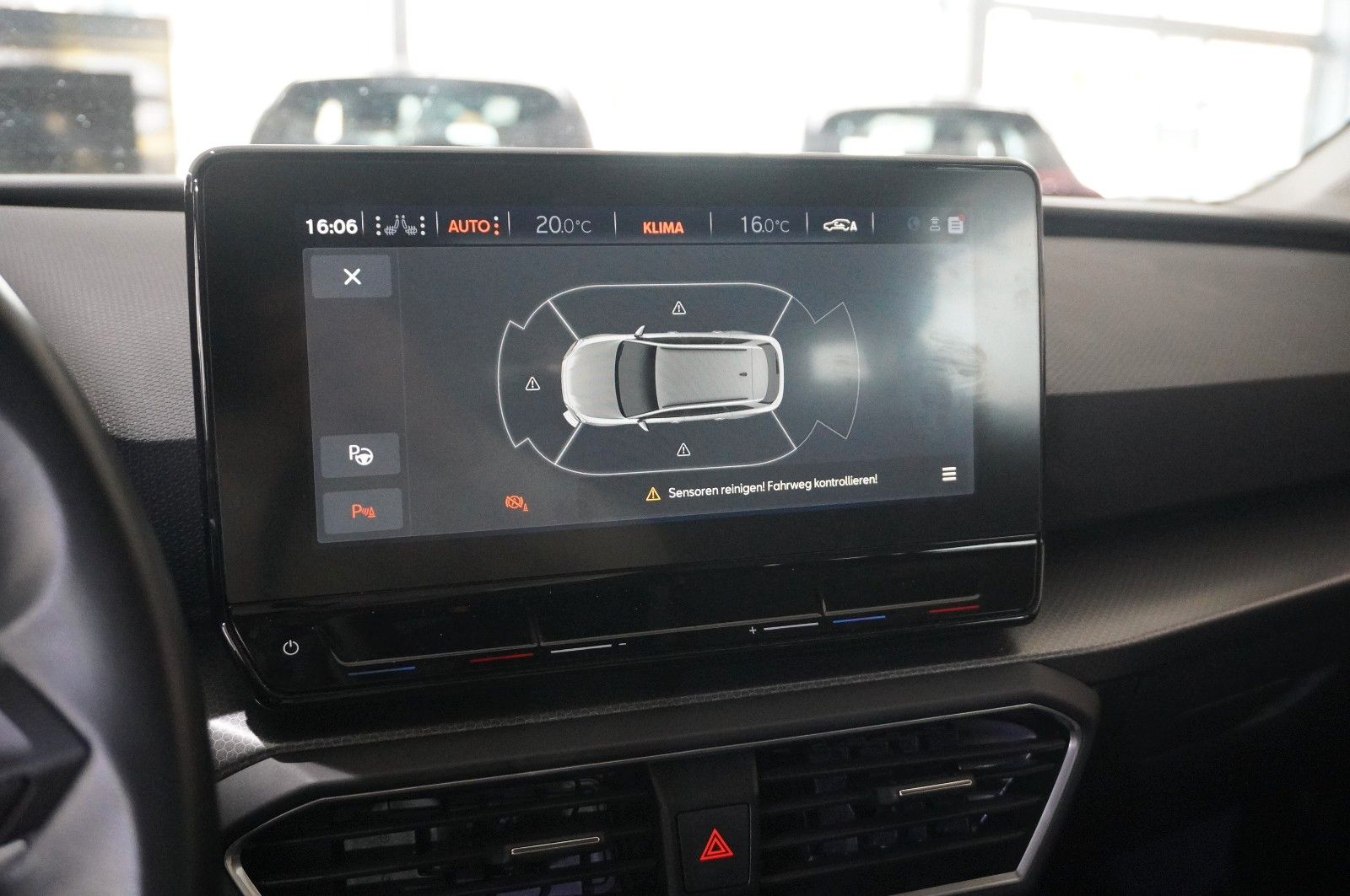 Fahrzeugabbildung SEAT Leon ST 2.0 TDI STYLE NAVI/LED/VIRT/SPORT/SH/DAB