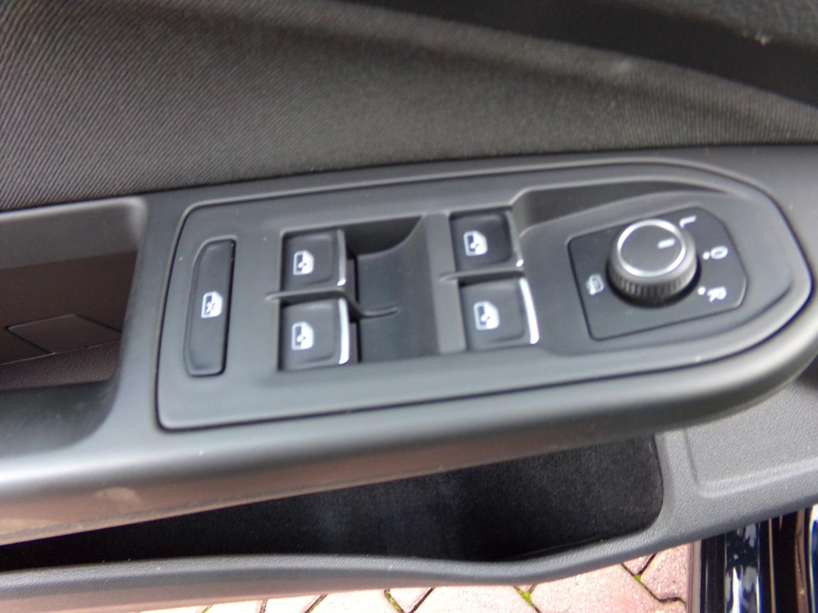 Volkswagen Golf VIII Lim. Life IQ. Light, миниатюра 13