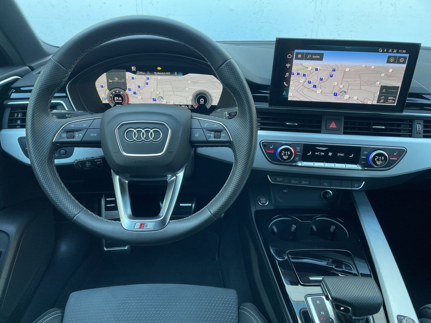 A4 40 TFSI Avant S line quattro Matrix/AHK/Pano/
