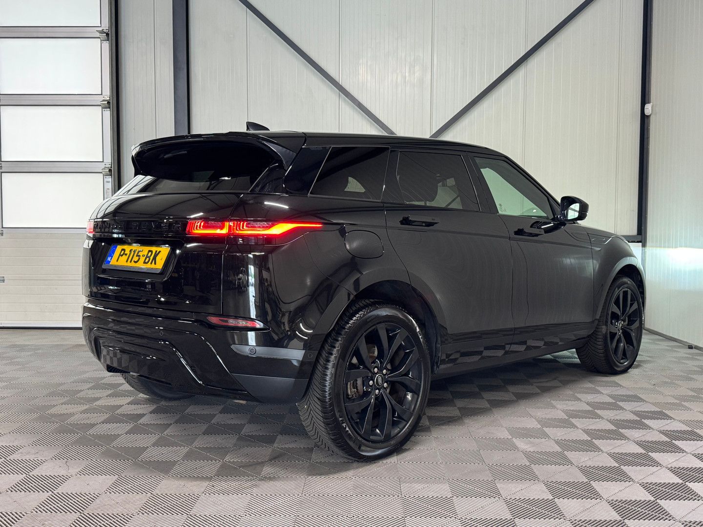 Land Rover Range Rover Evoque 1.5 P300e | AWD R-Dynamic S | imagem 2