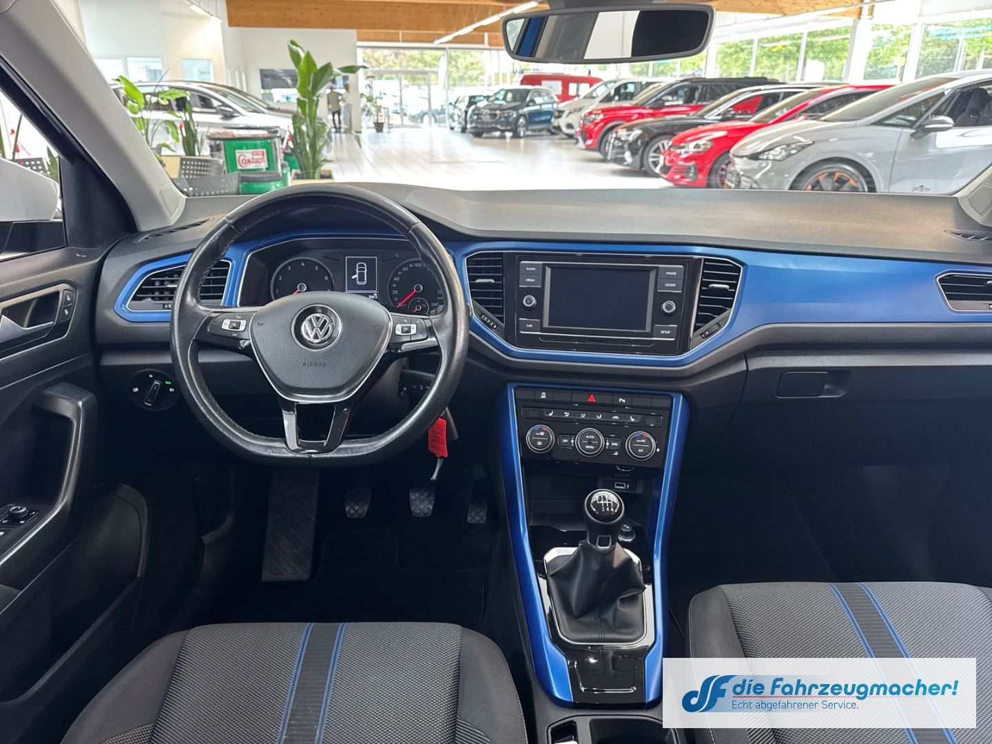 Fahrzeugabbildung Volkswagen T-Roc Style Mehrzonenklima Ambientebeleuchtung S