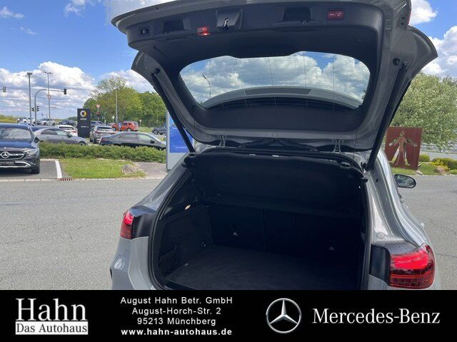 Fahrzeugabbildung Mercedes-Benz GLA 200 AMG/NIGHT/MULTIB./AHK/360/PANO/TOTW./...